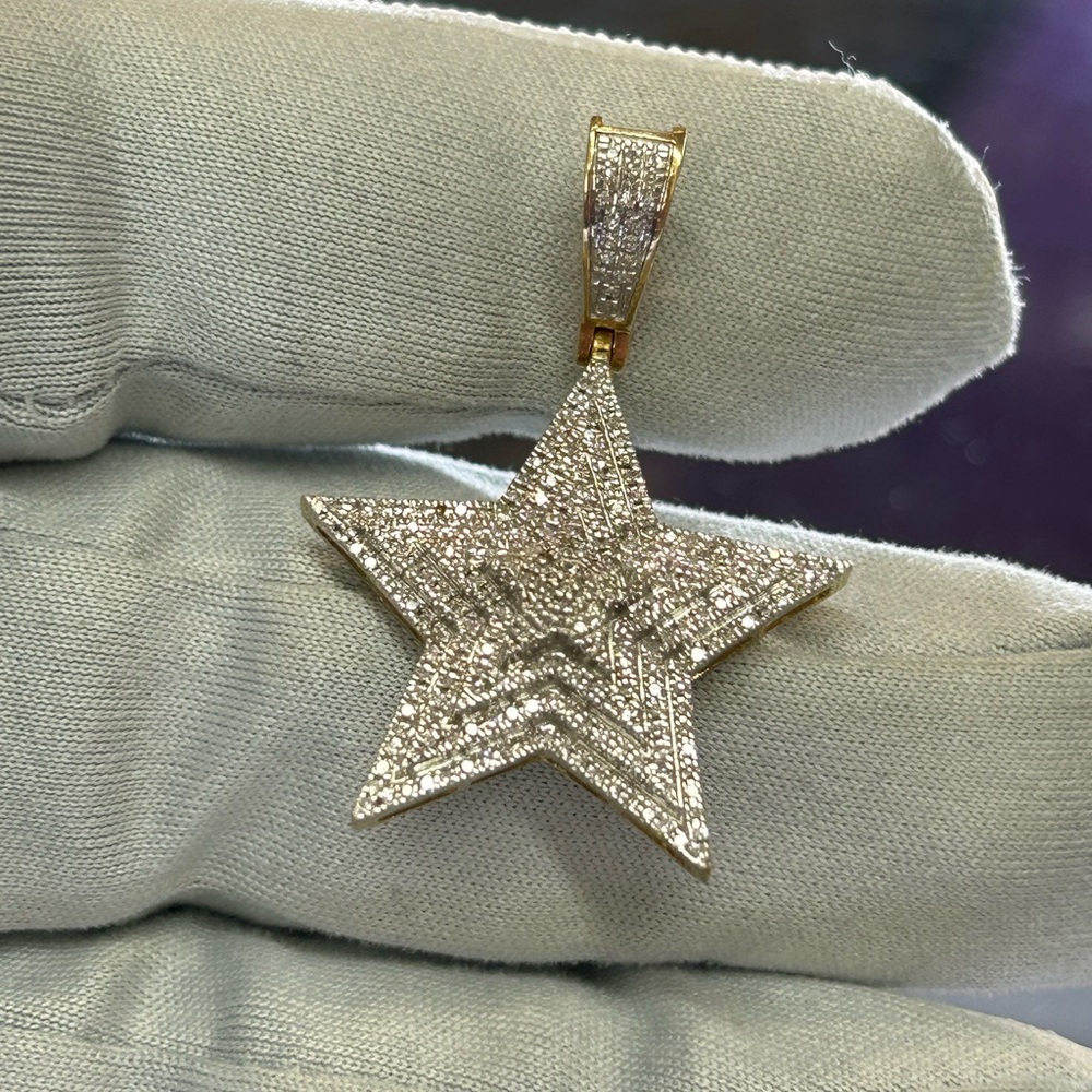 10kt Yellow Gold 1.5 CT Diamond Pendant